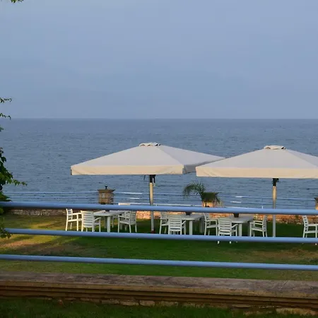 Kalamaki  Alexandros Seaside Family Apartments & Villas - Paradise, 7' From Petalidi מראה חיצוני תמונה