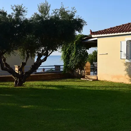 Kalamaki  Alexandros Seaside Family Apartments & Villas - Paradise, 7' From Petalidi מראה חיצוני תמונה