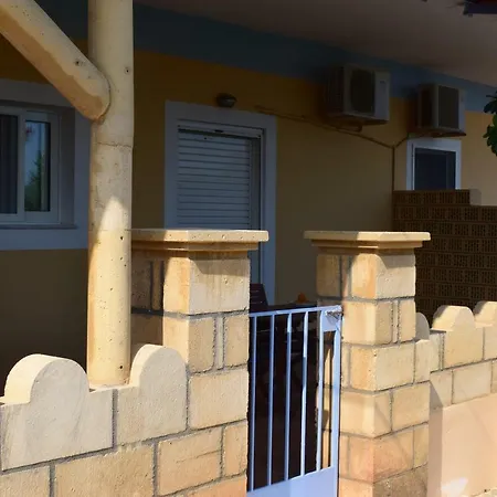Kalamaki  Alexandros Seaside Family Apartments & Villas - Paradise, 7' From Petalidi מראה חיצוני תמונה