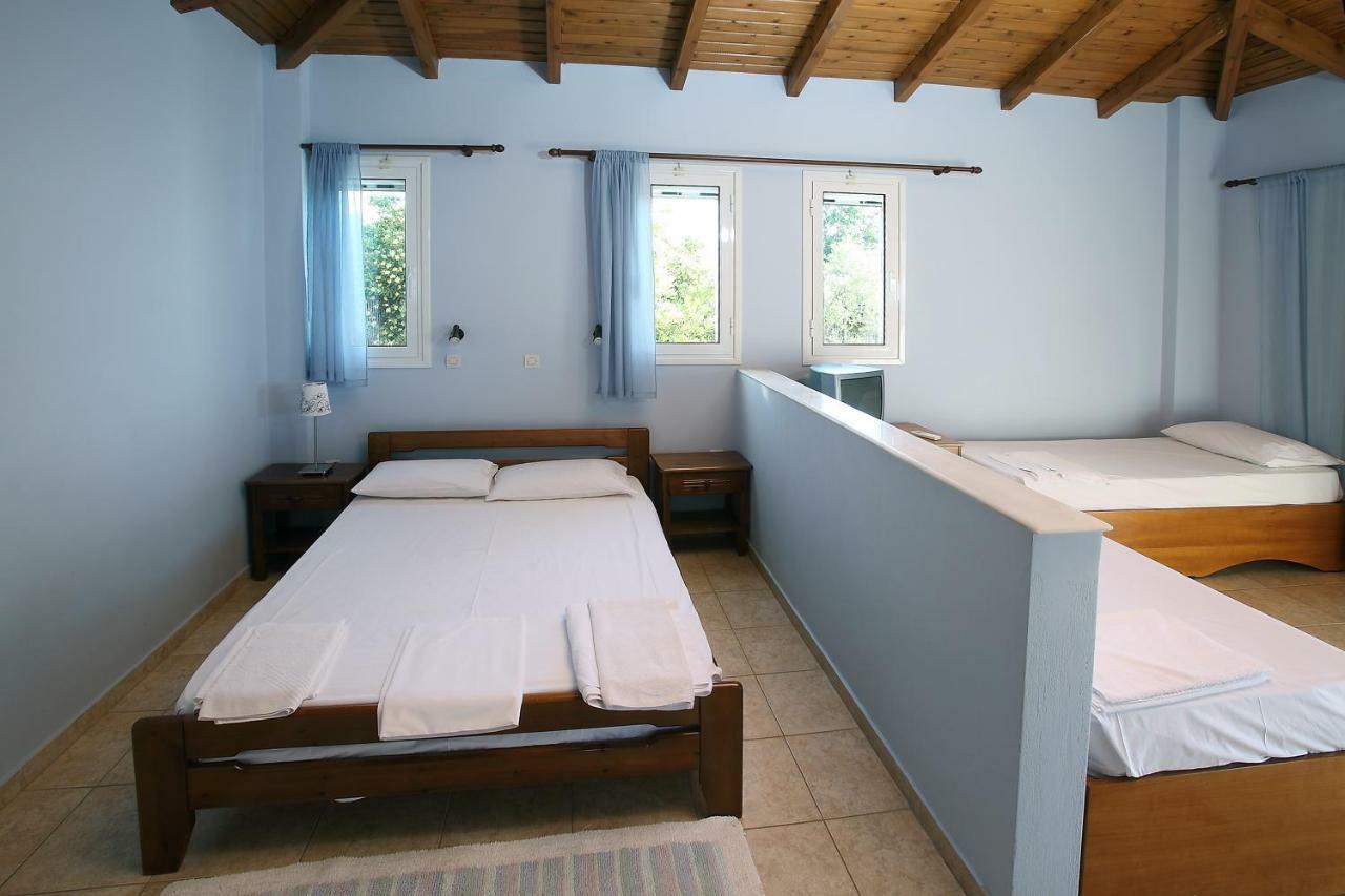 Apartment Alexandros Seaside Family & - Paradise, 7' From Petalidi