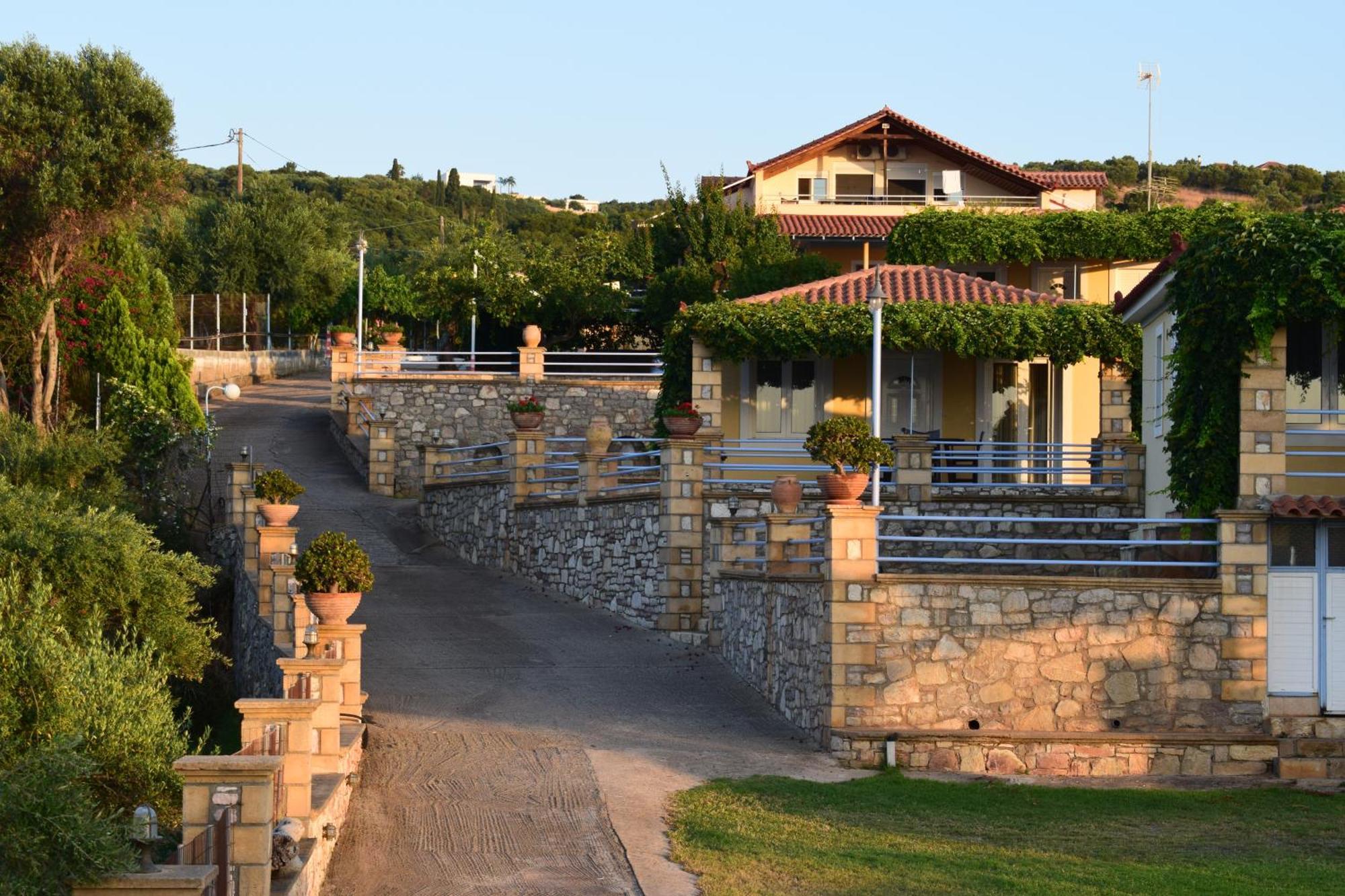 Alexandros Apartments&αλέξανδρος * Καλαμάκι